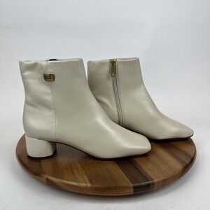New Womens Franco Sarto Noah Ivory Faux Leather Heeled Ankle Booties‎ Size 10 M